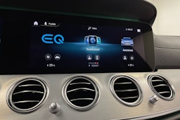 musta Mercedes-Benz E 2021 kuva 18.