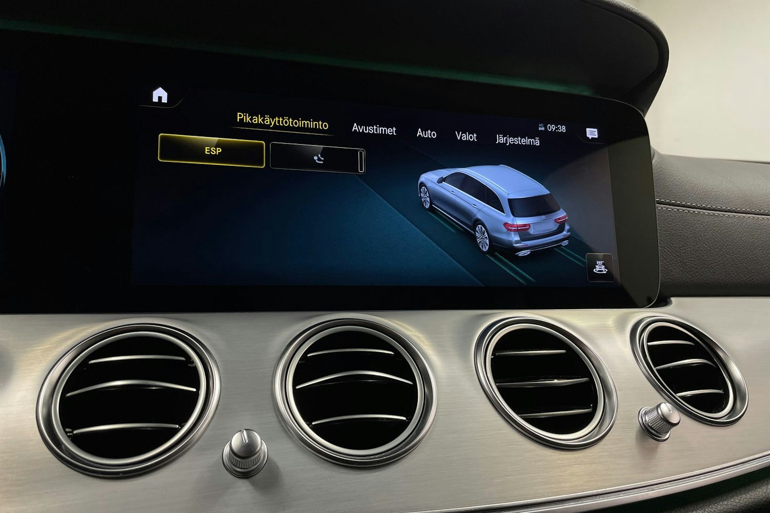 musta Mercedes-Benz E 2021 kuva 19.