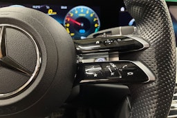 musta Mercedes-Benz E 2021 kuva 27.