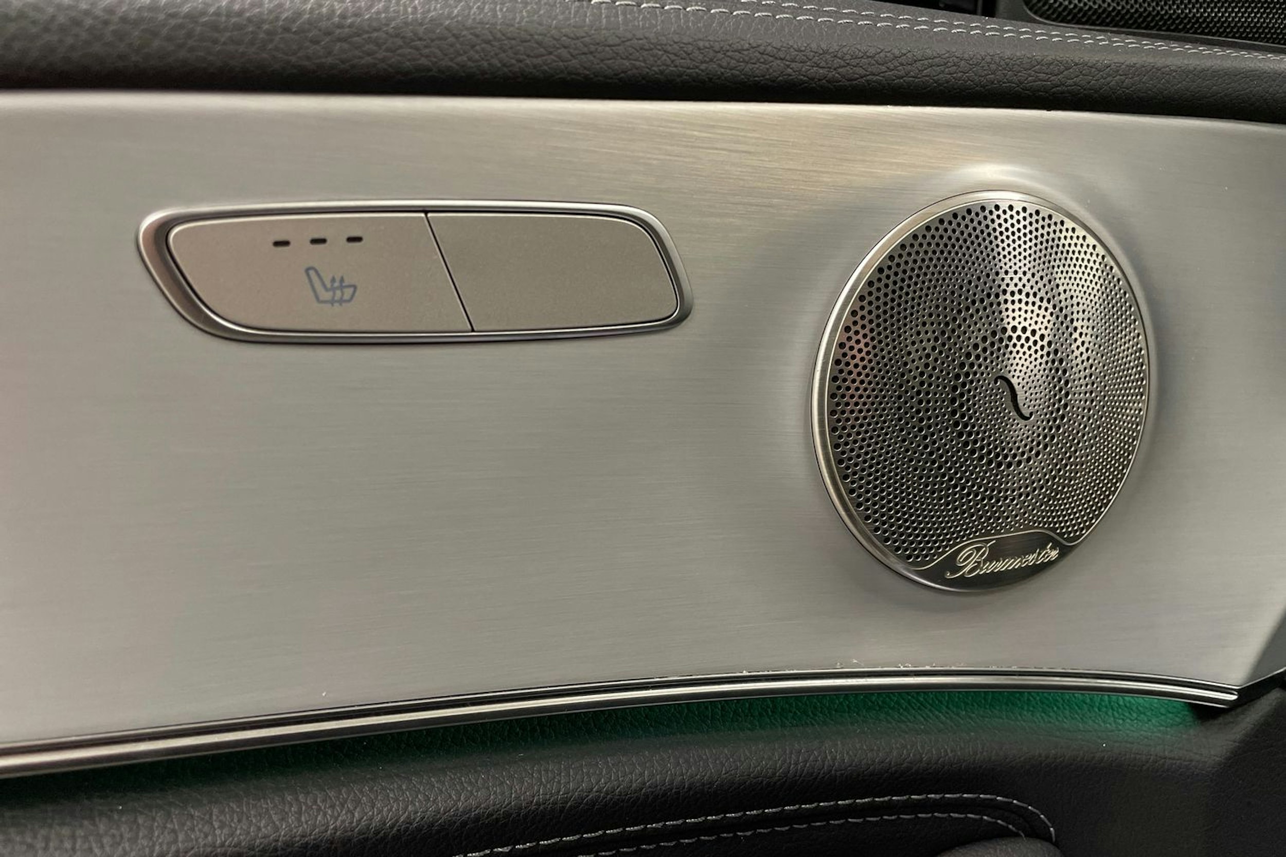 musta Mercedes-Benz E 2021 kuva 30.