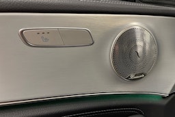 musta Mercedes-Benz E 2021 kuva 30.