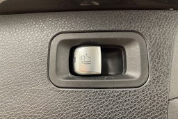 musta Mercedes-Benz E 2021 kuva 34.