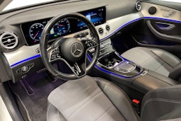 valkoinen Mercedes-Benz E 2021 kuva 7.