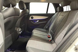 valkoinen Mercedes-Benz E 2021 kuva 10.