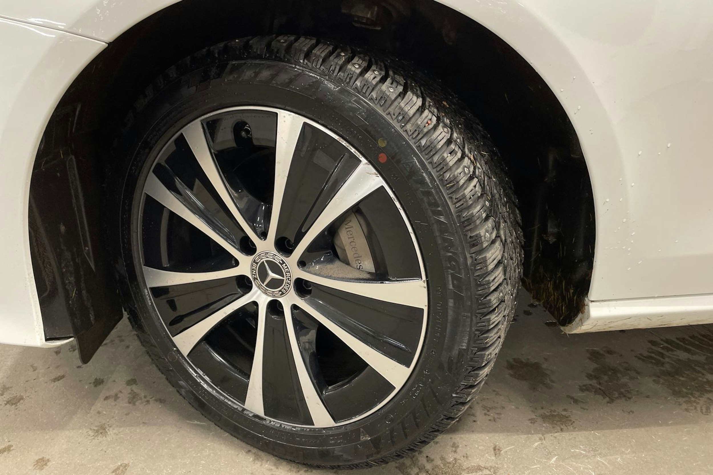 valkoinen Mercedes-Benz E 2021 kuva 13.