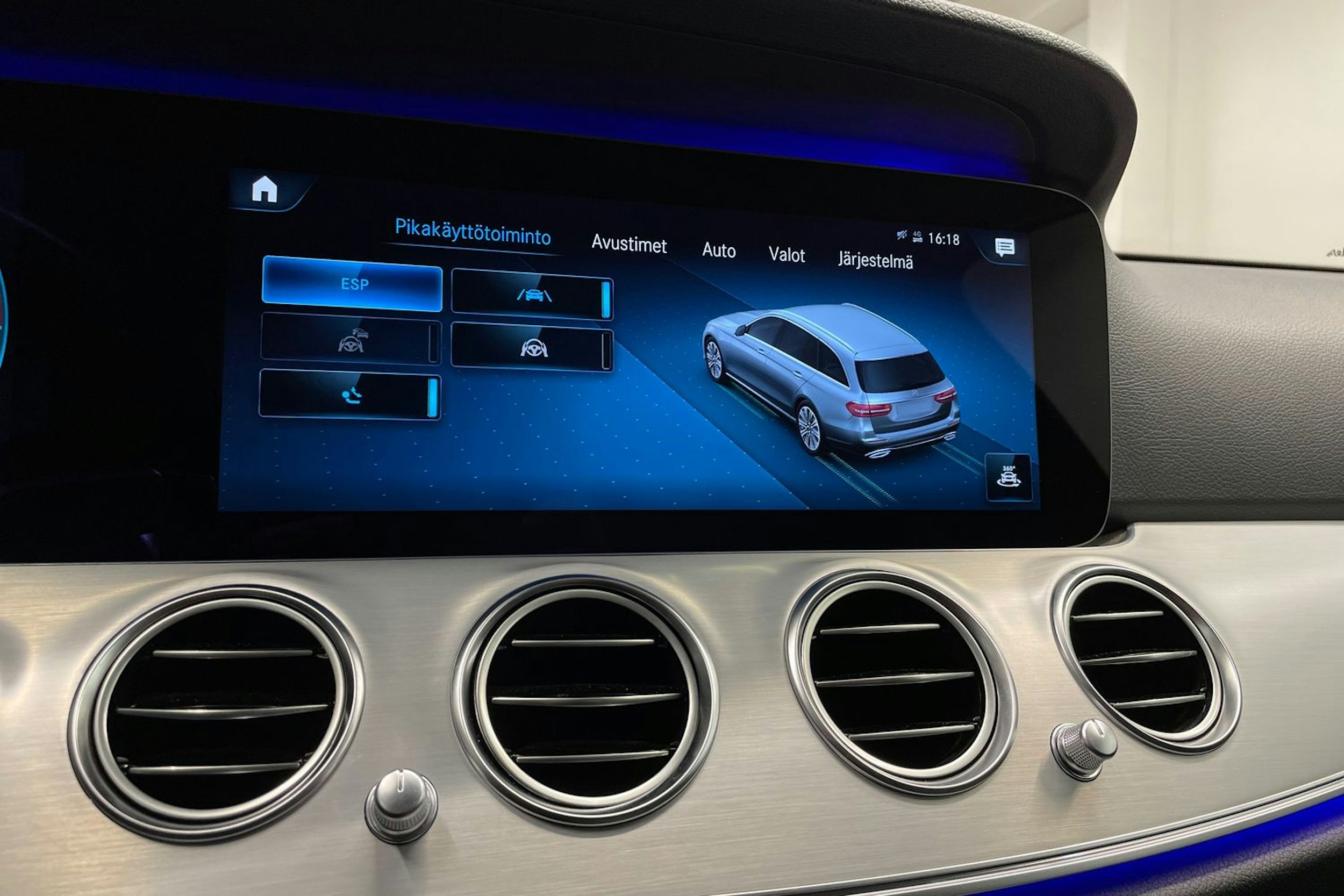 valkoinen Mercedes-Benz E 2021 kuva 19.