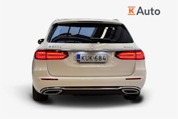 valkoinen Mercedes-Benz E 2021 kuva 3.