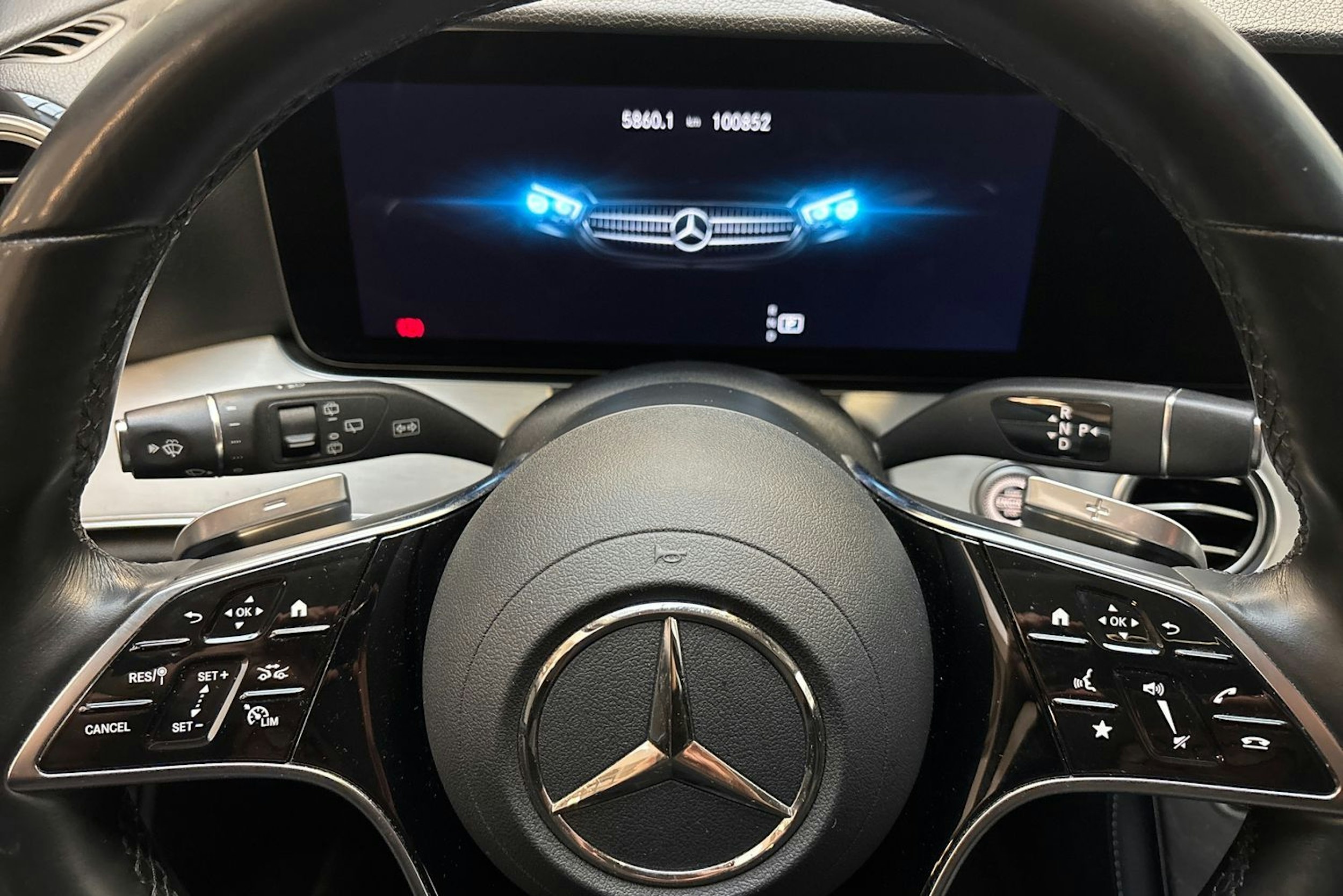 valkoinen Mercedes-Benz E 2021 kuva 33.