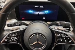 valkoinen Mercedes-Benz E 2021 kuva 33.