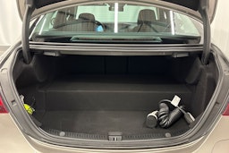 hopea Mercedes-Benz E 2021 kuva 16.