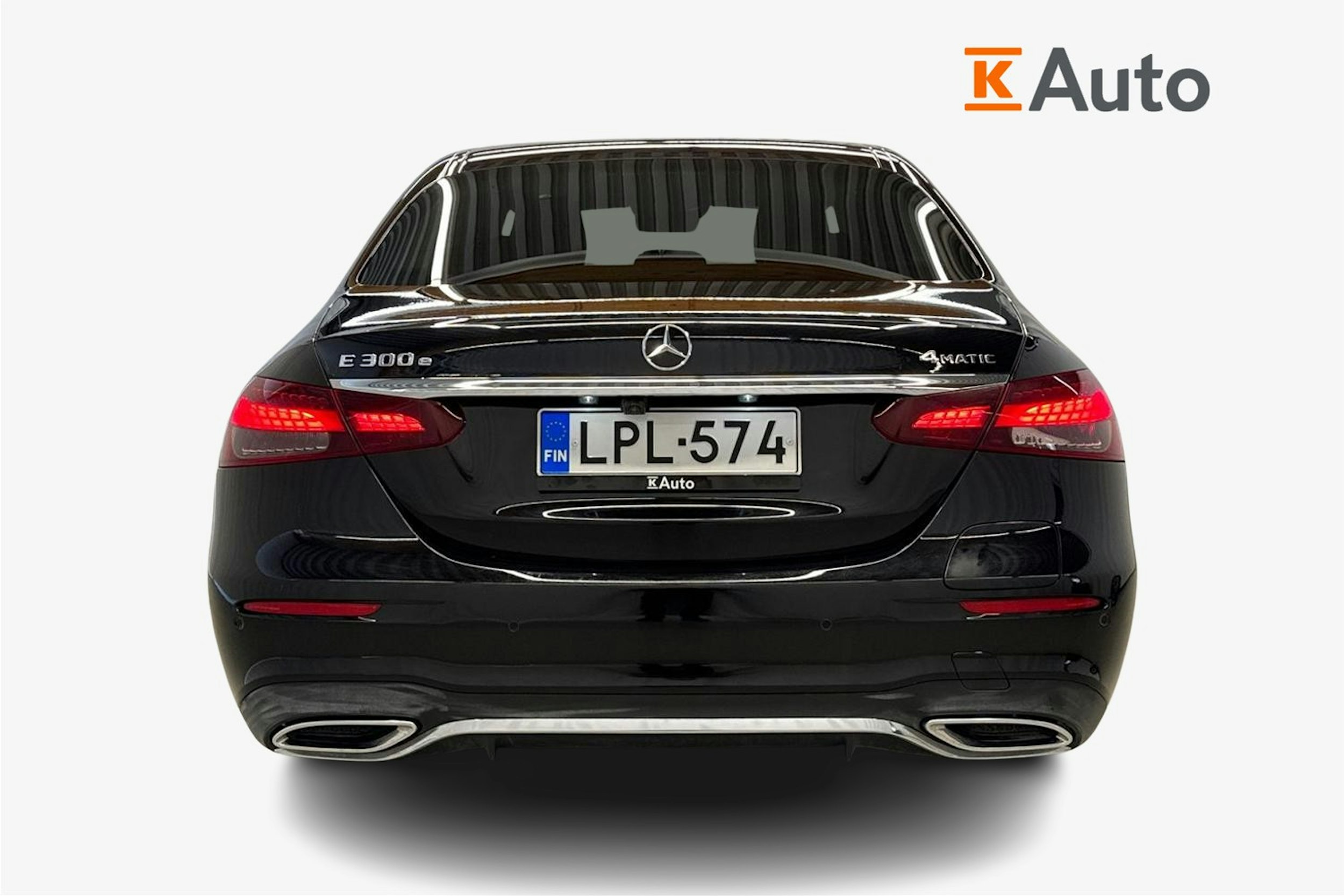 musta Mercedes-Benz E 2021 kuva 3.