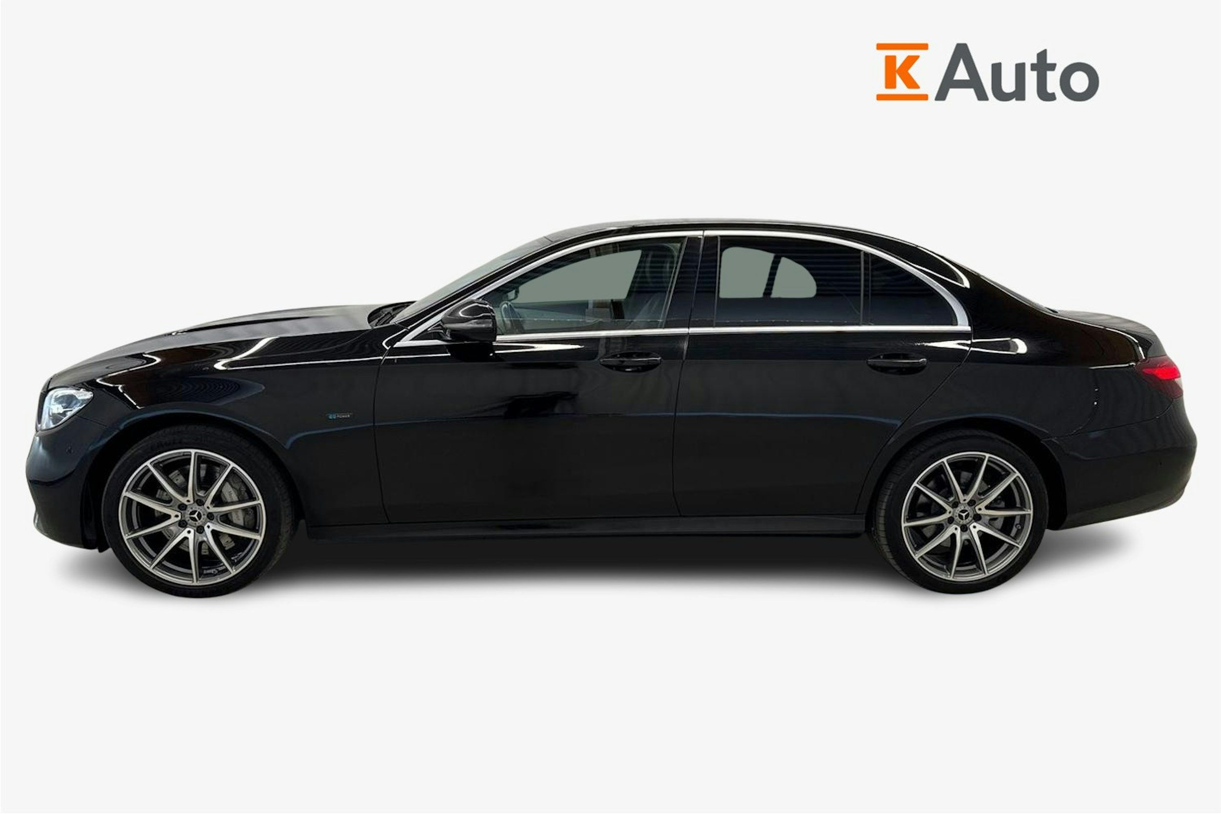 musta Mercedes-Benz E 2021 kuva 6.