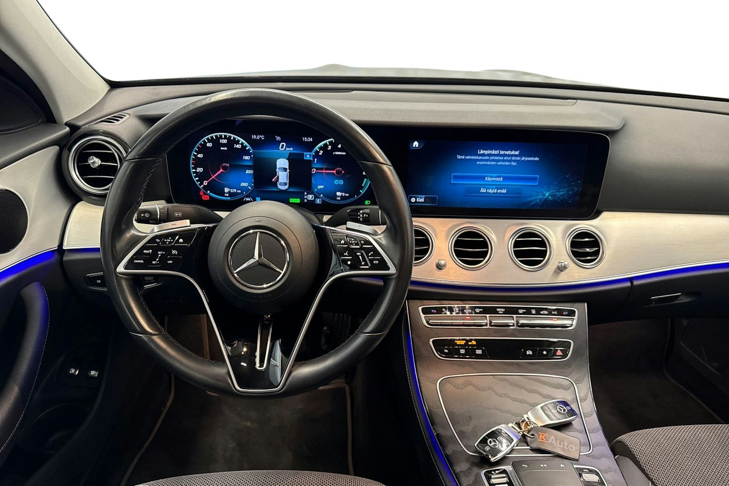 musta Mercedes-Benz E 2021 kuva 9.