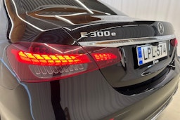 musta Mercedes-Benz E 2021 kuva 14.