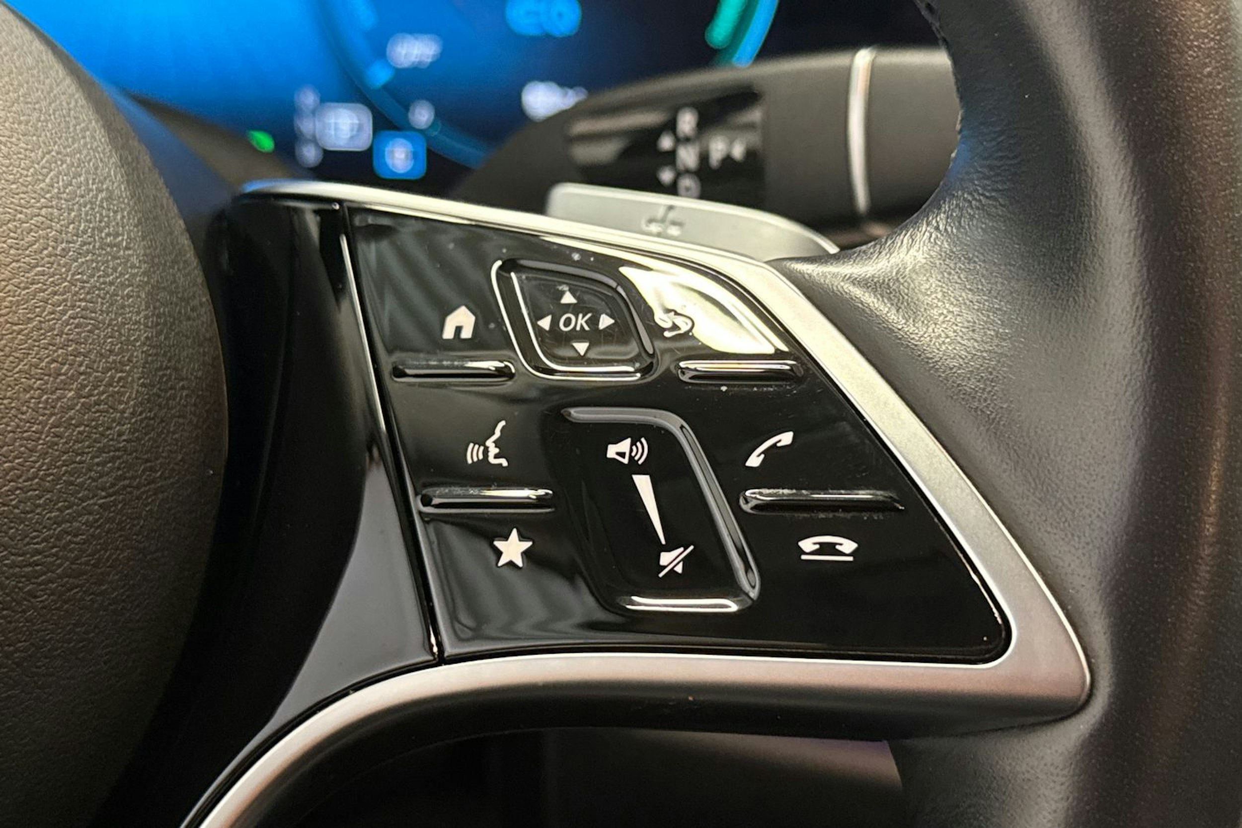 musta Mercedes-Benz E 2021 kuva 18.