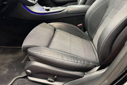 musta Mercedes-Benz E 2021 kuva 25.
