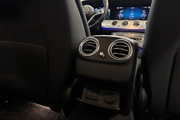 musta Mercedes-Benz E 2021 kuva 30.