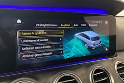 met. harmaa Mercedes-Benz E 2021 kuva 28.