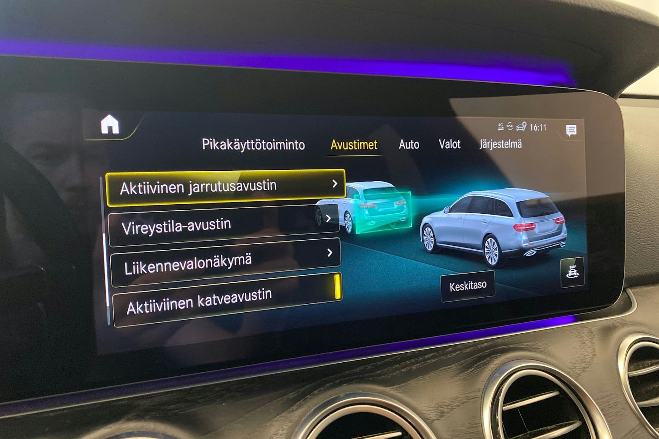 met. harmaa Mercedes-Benz E 2021 kuva 29.