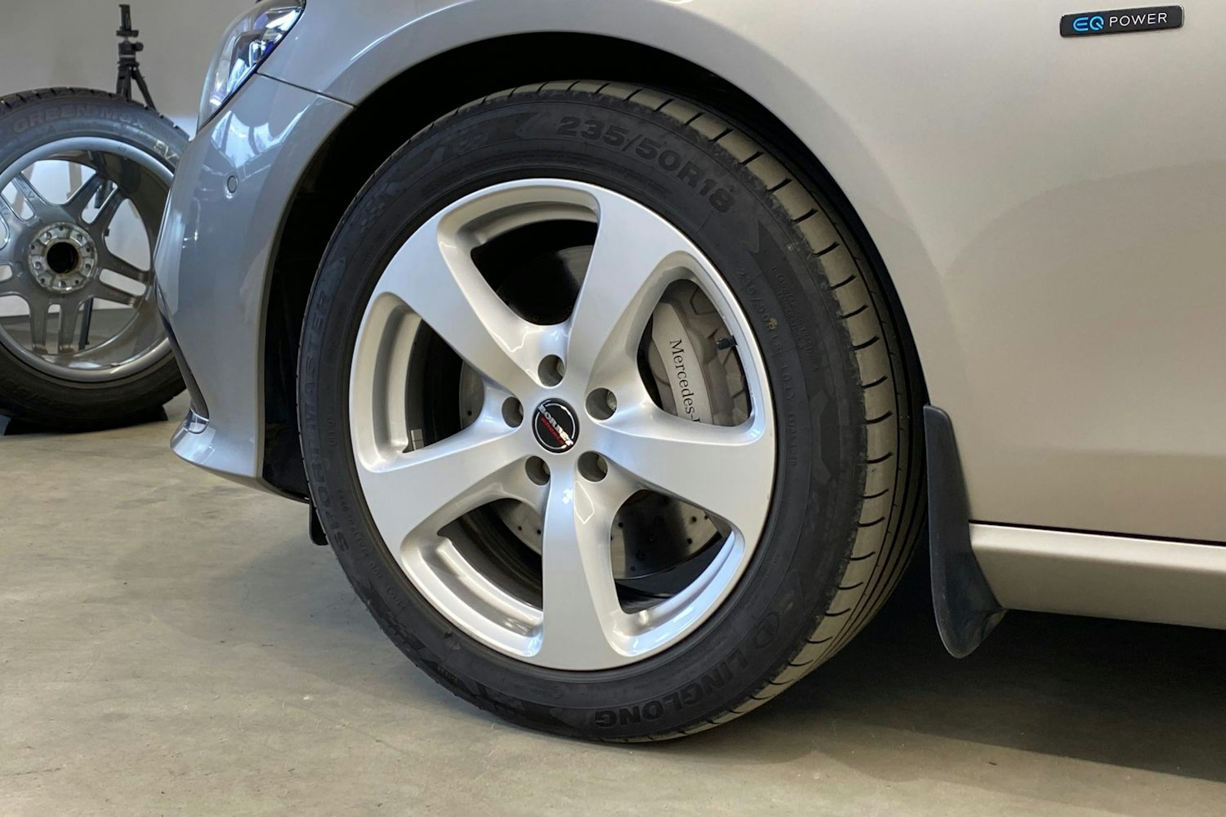 met. harmaa Mercedes-Benz E 2021 kuva 36.