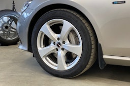 met. harmaa Mercedes-Benz E 2021 kuva 36.