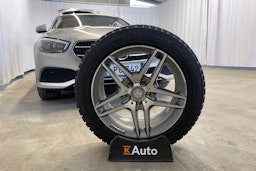 met. harmaa Mercedes-Benz E 2021 kuva 37.