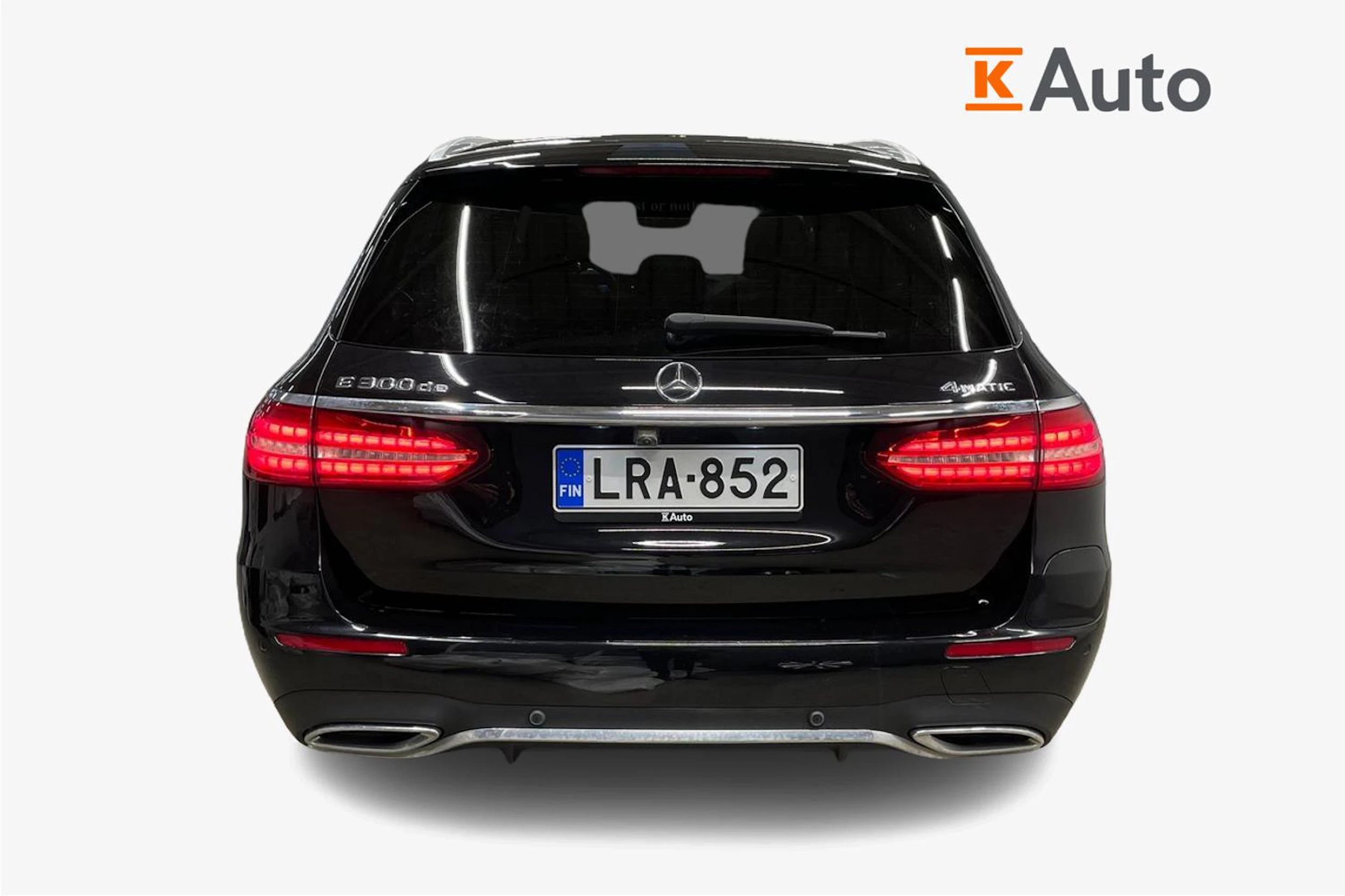 musta Mercedes-Benz E 2021 kuva 3.