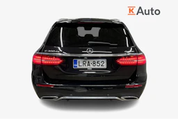 musta Mercedes-Benz E 2021 kuva 3.