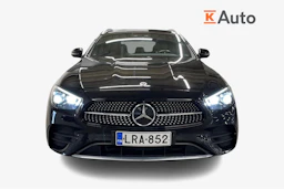 musta Mercedes-Benz E 2021 kuva 4.