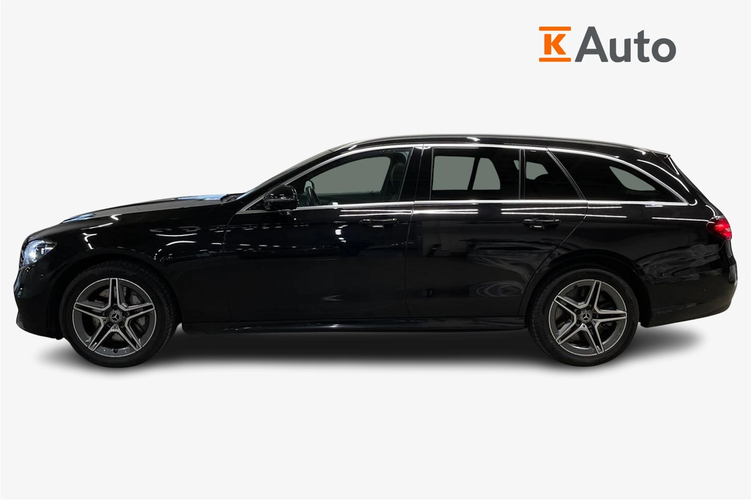 musta Mercedes-Benz E 2021 kuva 5.
