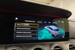 musta Mercedes-Benz E 2021 kuva 18.