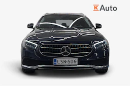 sininen Mercedes-Benz E 2021 kuva 4.