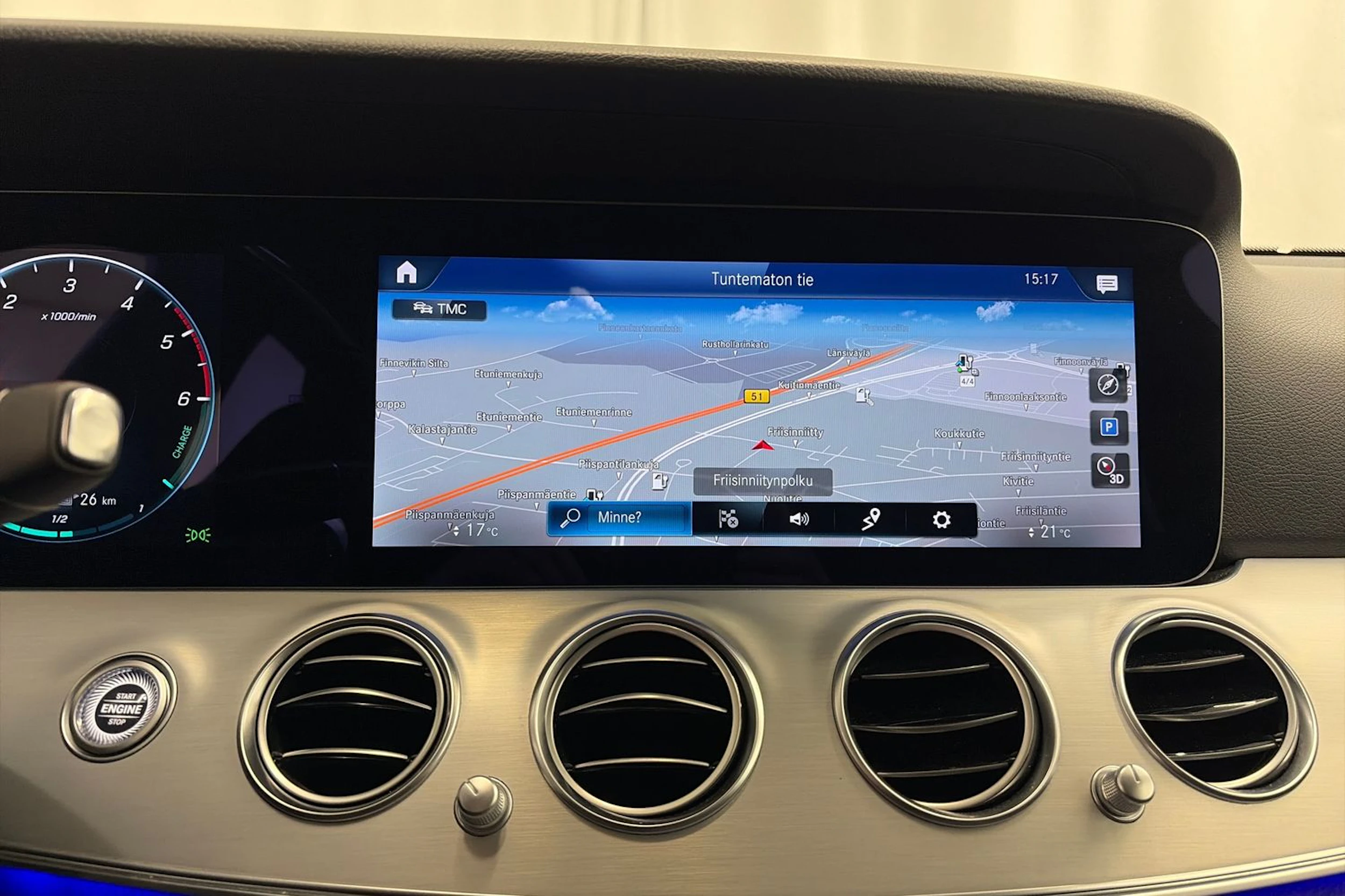 sininen Mercedes-Benz E 2021 kuva 20.