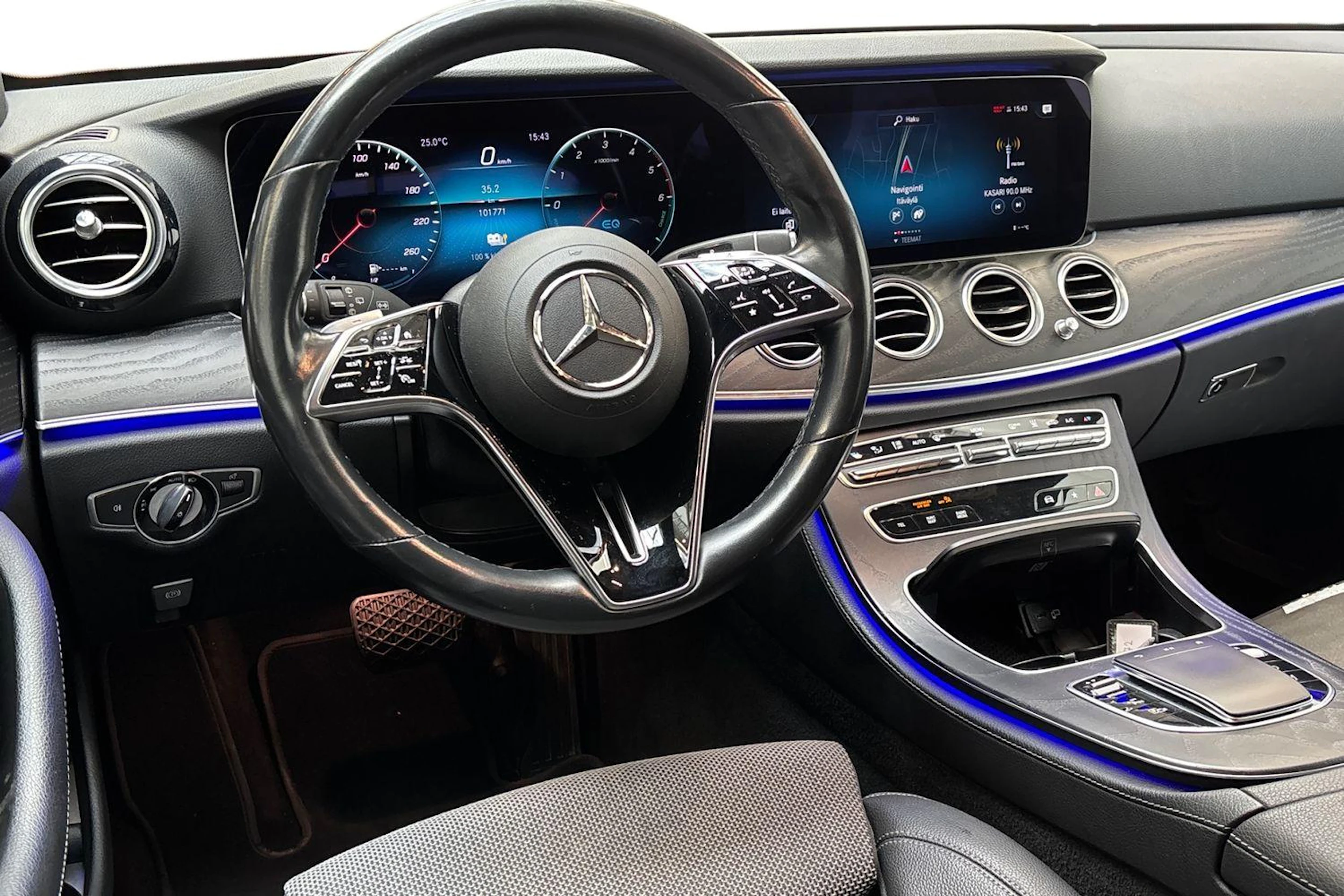 harmaa Mercedes-Benz E 2021 kuva 6.