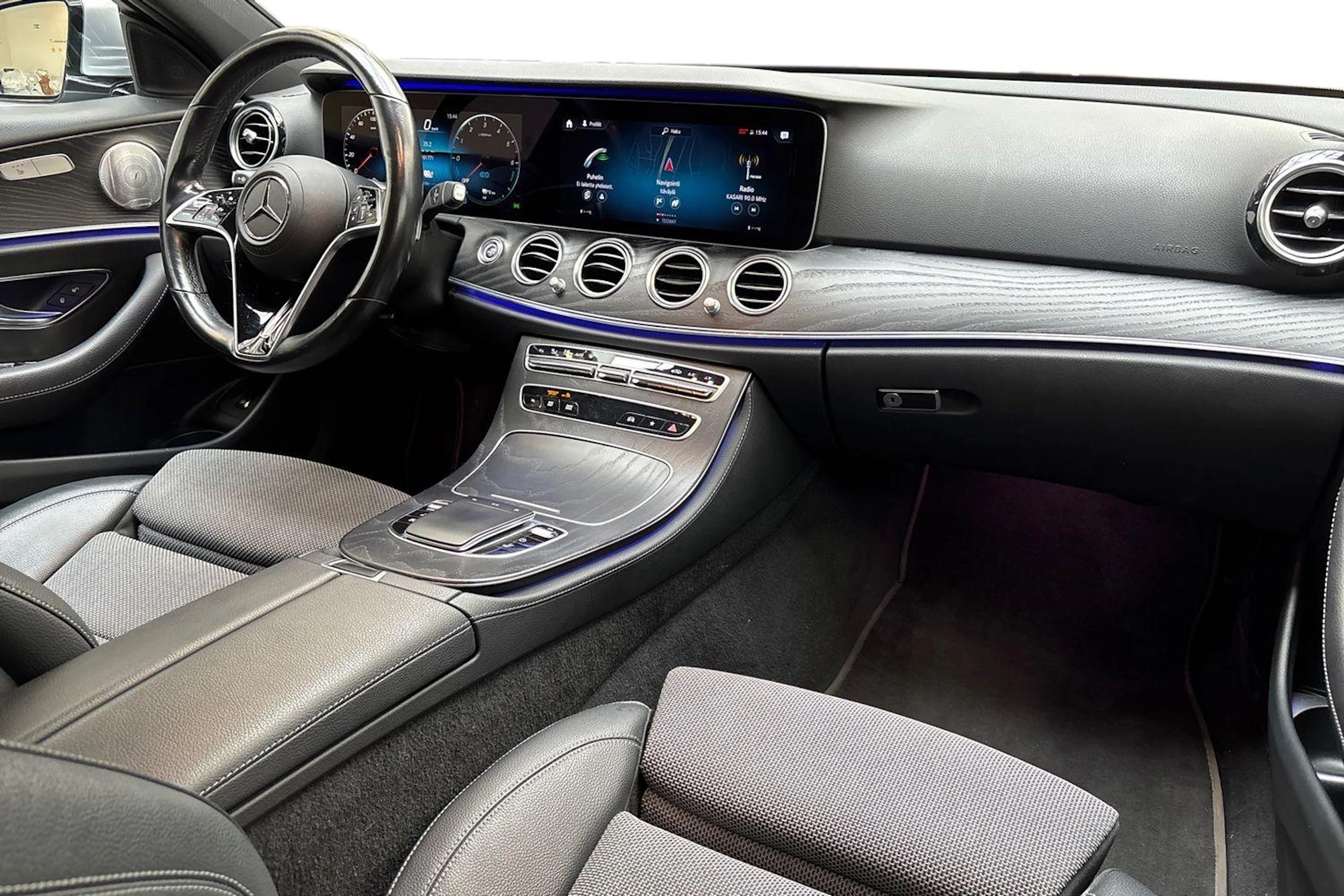 harmaa Mercedes-Benz E 2021 kuva 7.