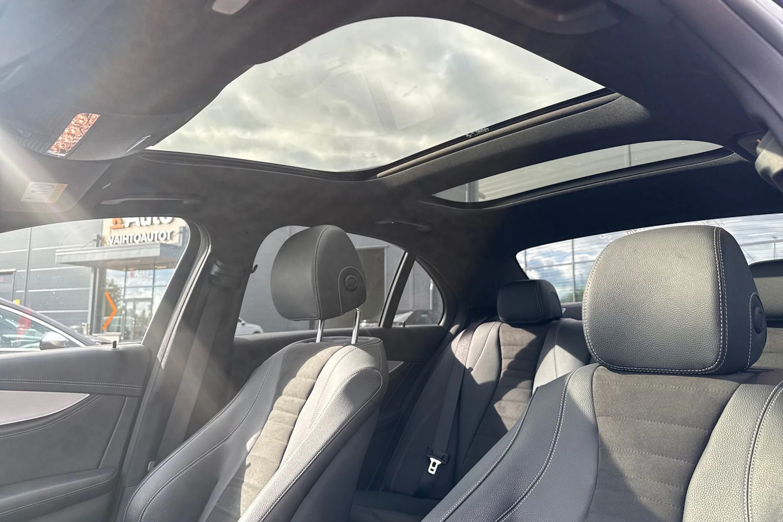 harmaa Mercedes-Benz E 2021 kuva 4.