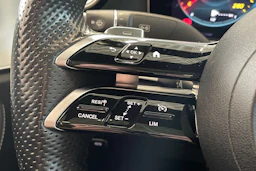 harmaa Mercedes-Benz E 2021 kuva 16.