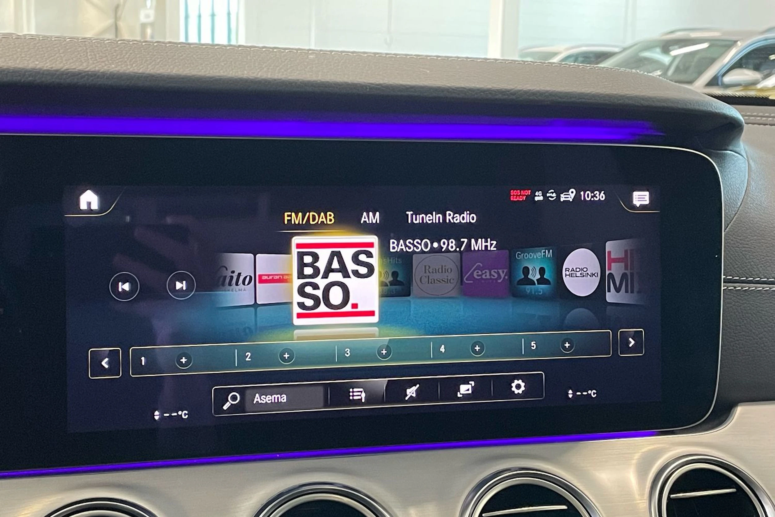 harmaa Mercedes-Benz E 2021 kuva 19.