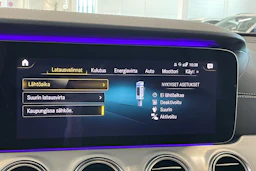 harmaa Mercedes-Benz E 2021 kuva 23.