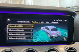 harmaa Mercedes-Benz E 2021 kuva 26.