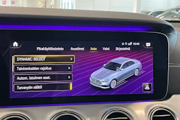 harmaa Mercedes-Benz E 2021 kuva 28.