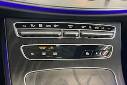 harmaa Mercedes-Benz E 2021 kuva 31.