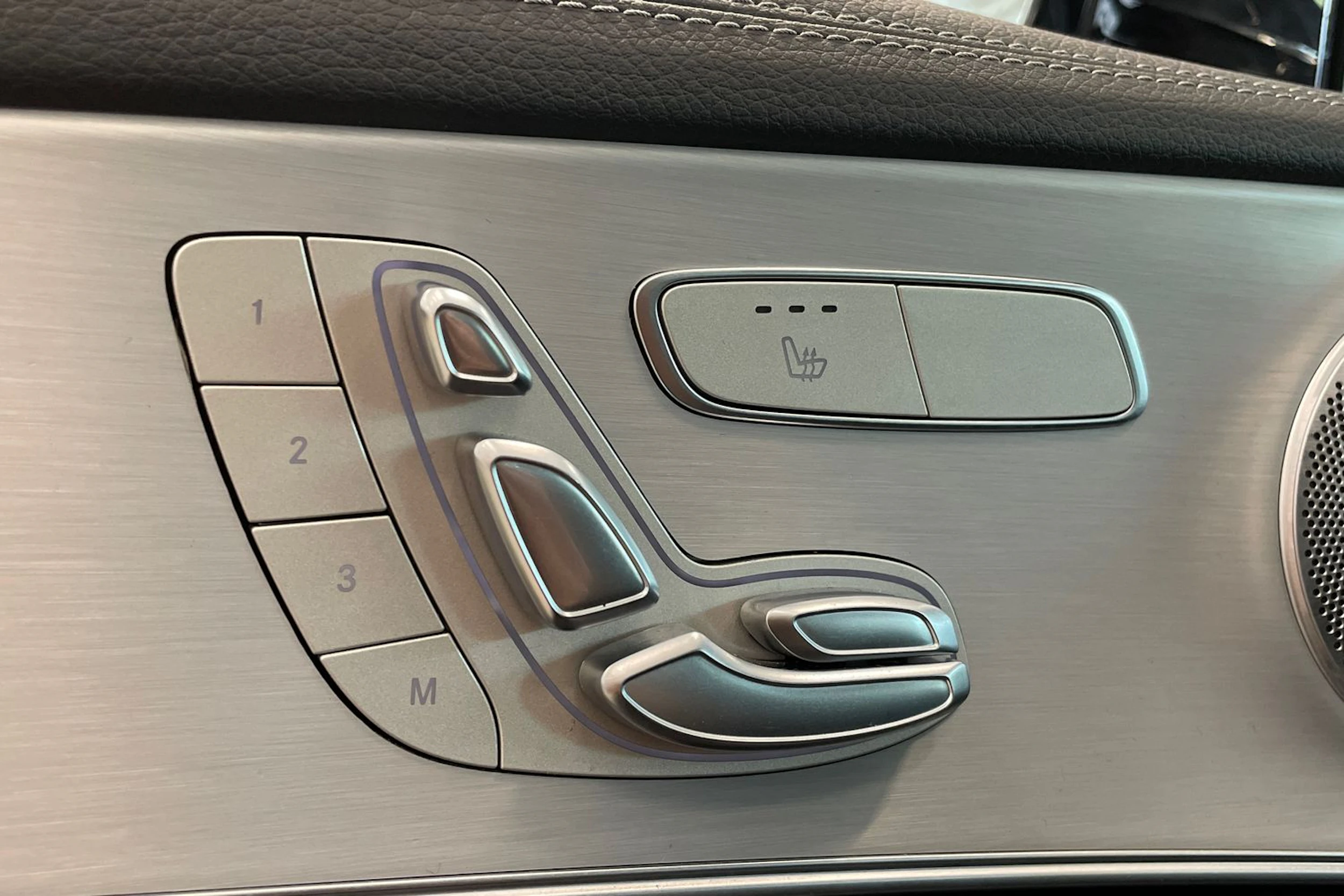harmaa Mercedes-Benz E 2021 kuva 36.