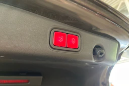 harmaa Mercedes-Benz E 2021 kuva 39.