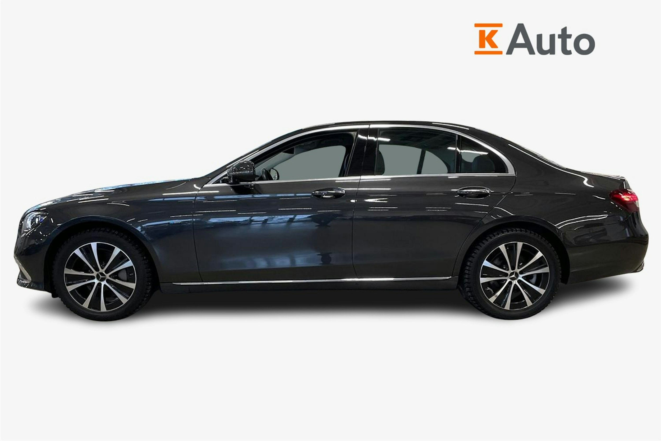 Harmaa Mercedes-Benz E 2021 kuva 6.