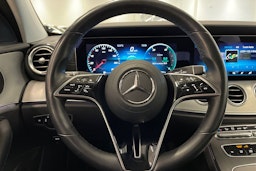 Harmaa Mercedes-Benz E 2021 kuva 18.