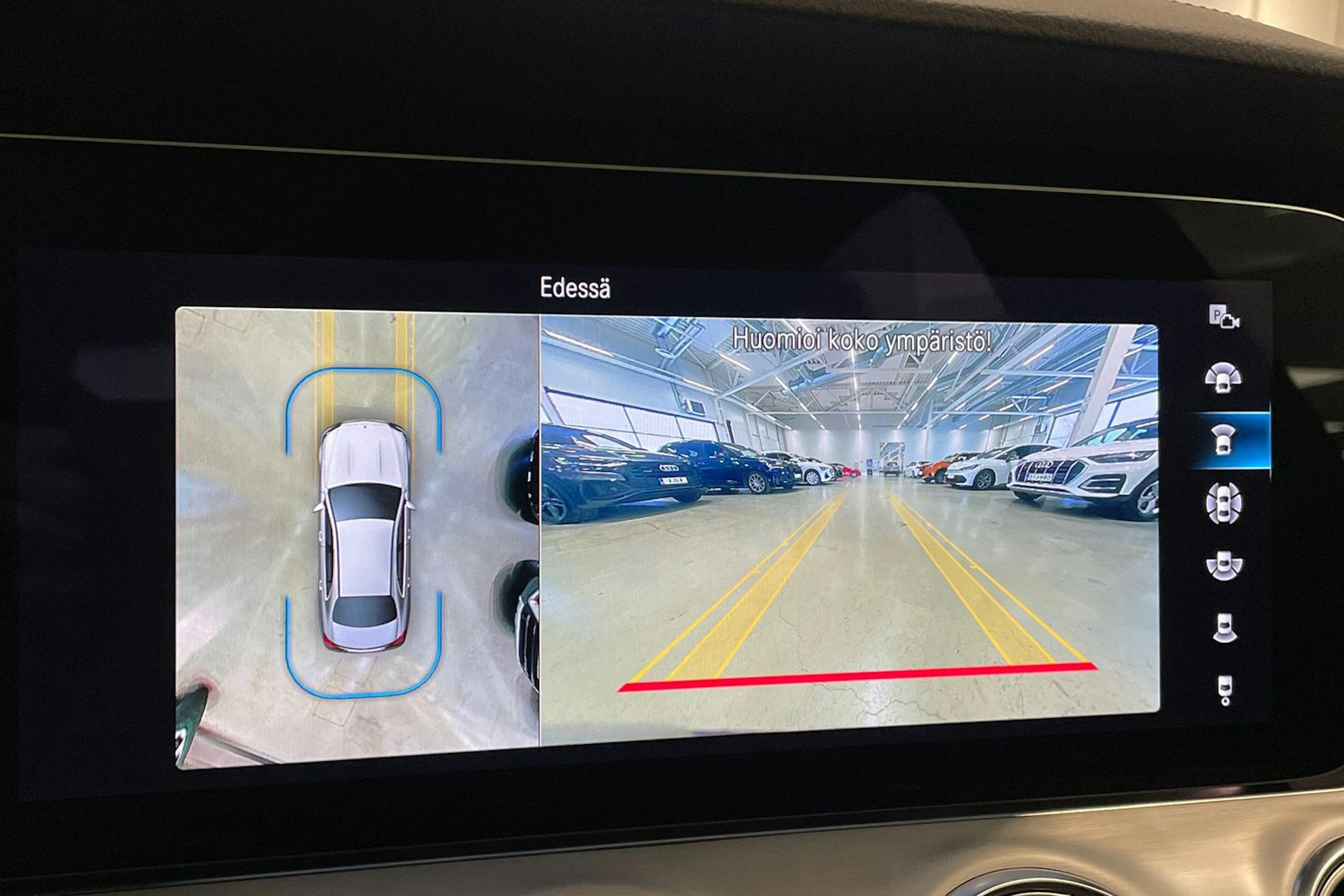 Harmaa Mercedes-Benz E 2021 kuva 25.