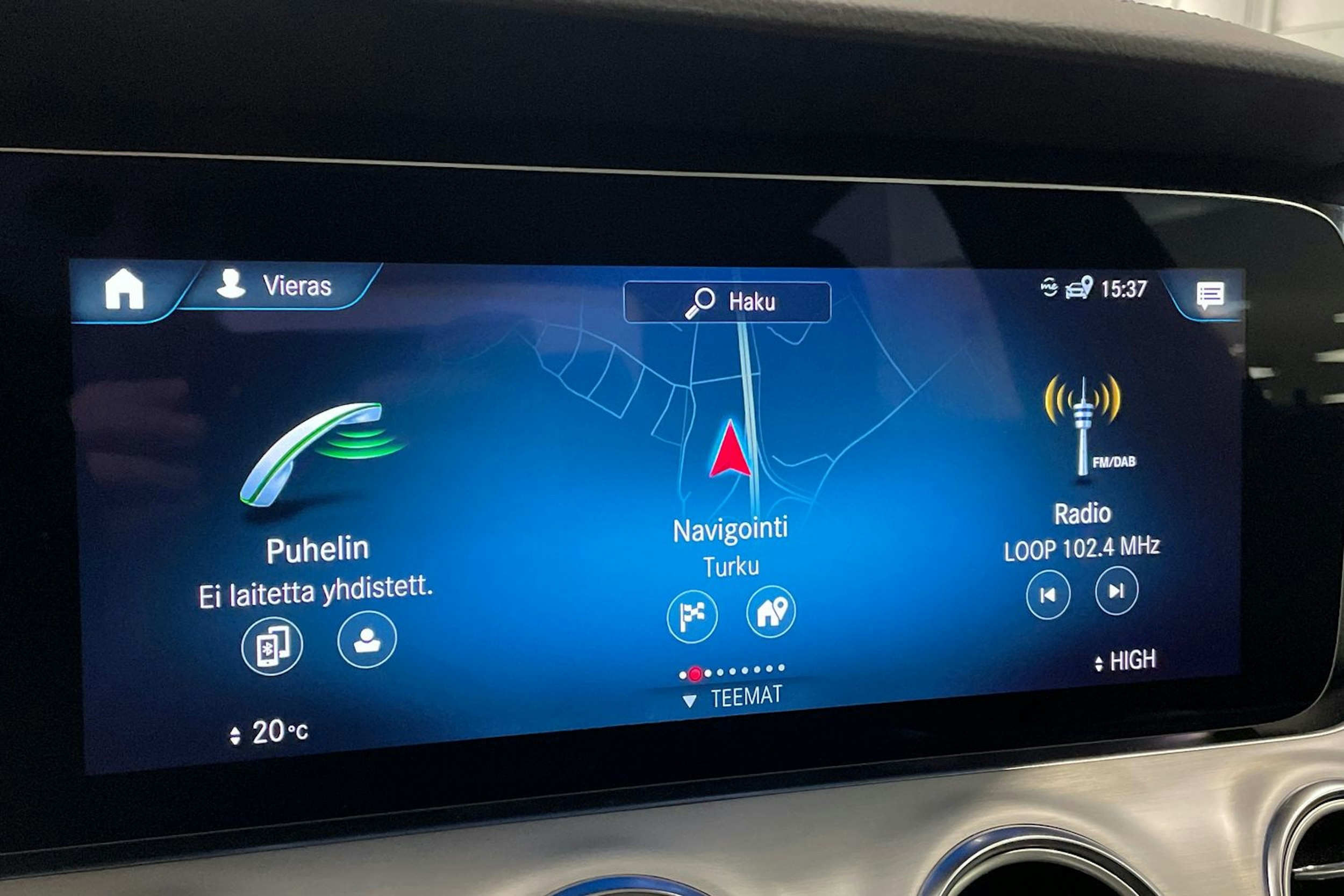 Harmaa Mercedes-Benz E 2021 kuva 26.