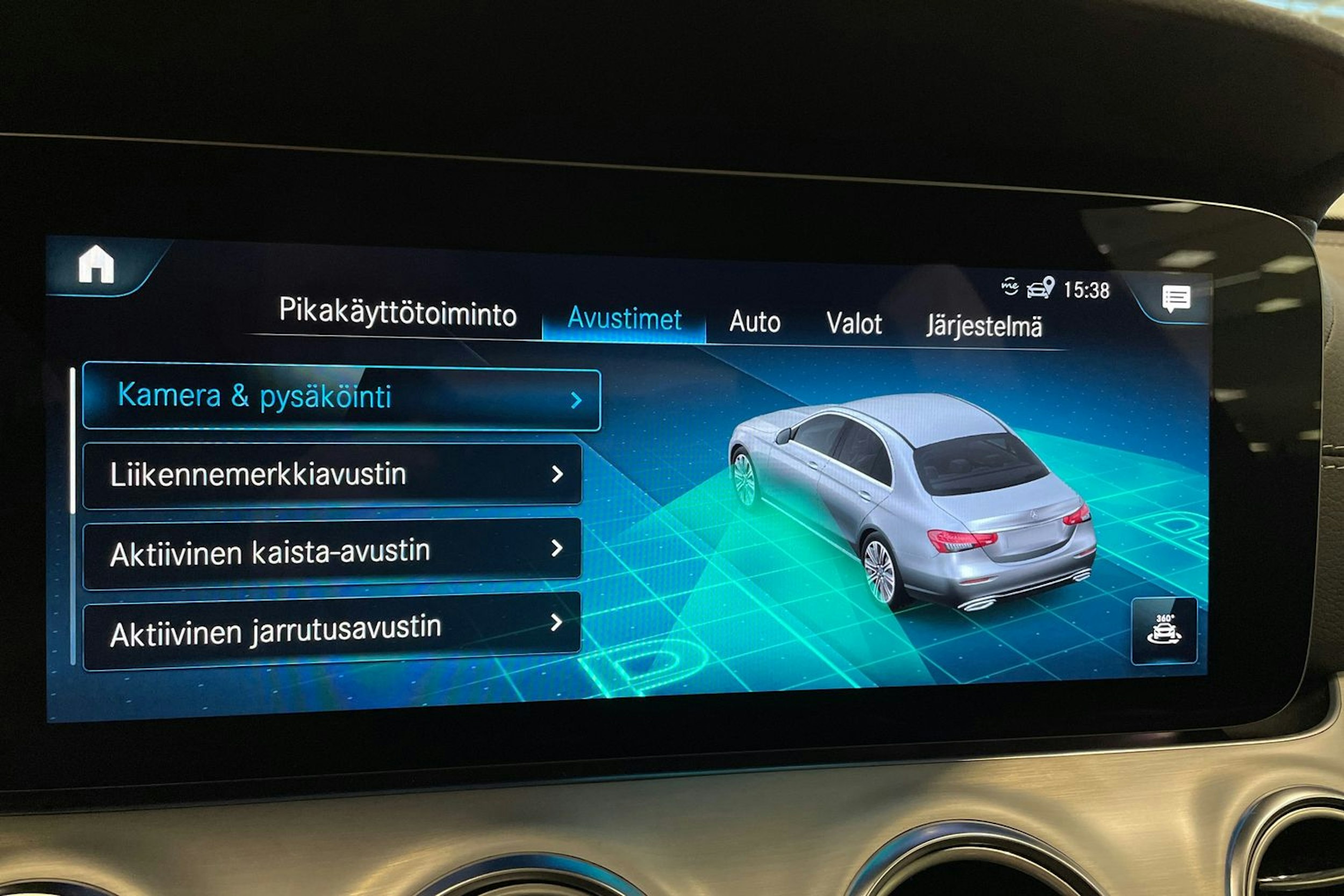 Harmaa Mercedes-Benz E 2021 kuva 29.