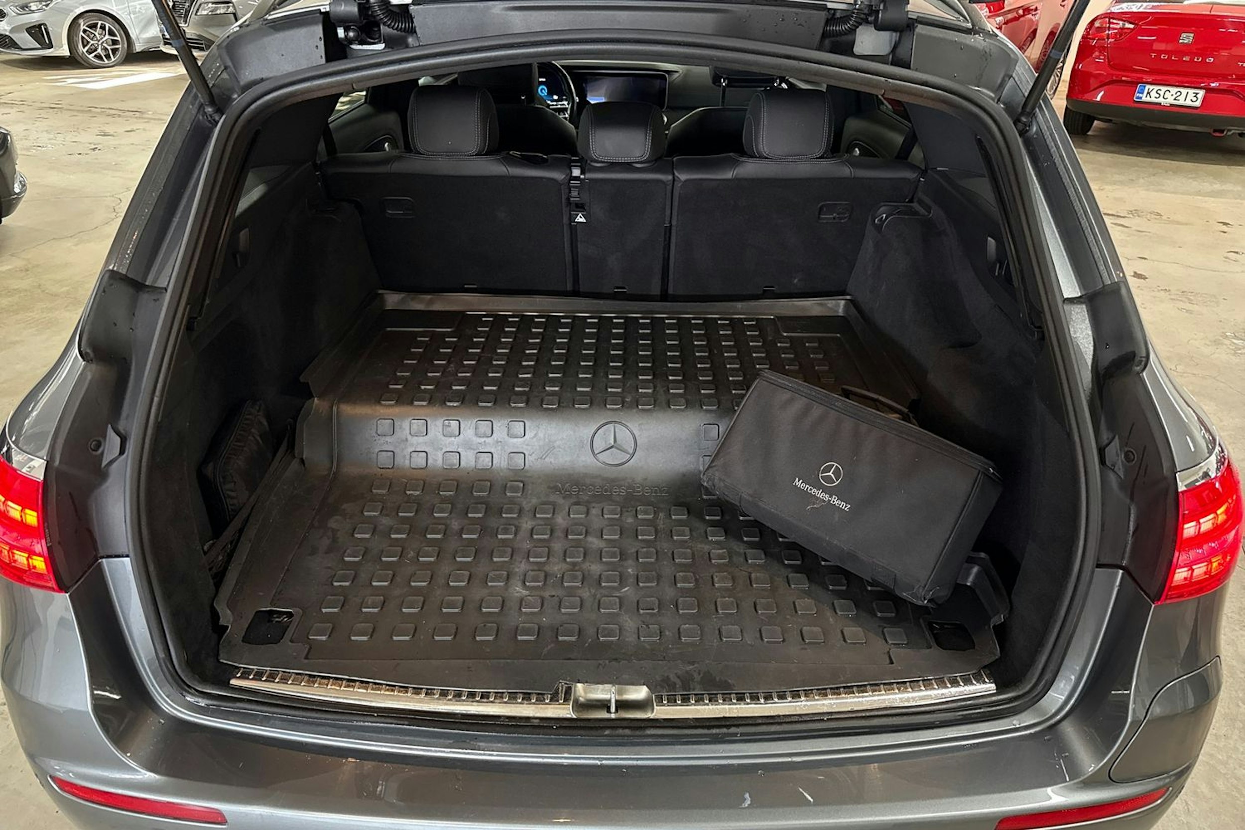harmaa Mercedes-Benz E 2021 kuva 14.